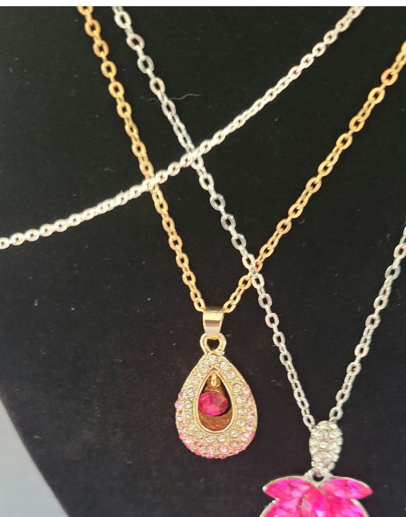 Pink fashion jewelry collection with floral motifs - image 7 of 15