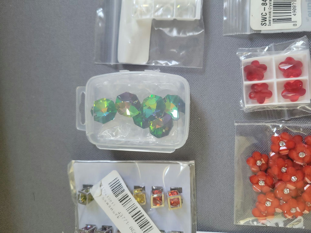 Assorted Swarovski crystals and jewelry components - image 5 of 10