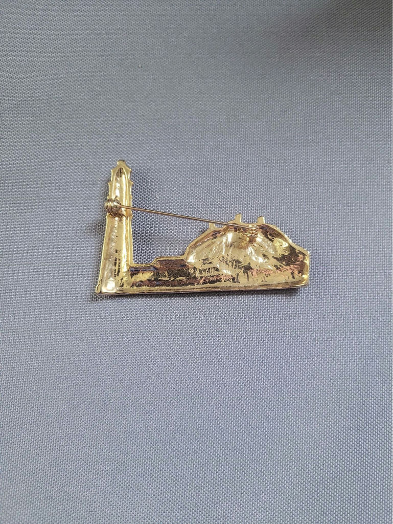 Gold-tone palm tree, starfish, and lighthouse pins - image 8 of 9
