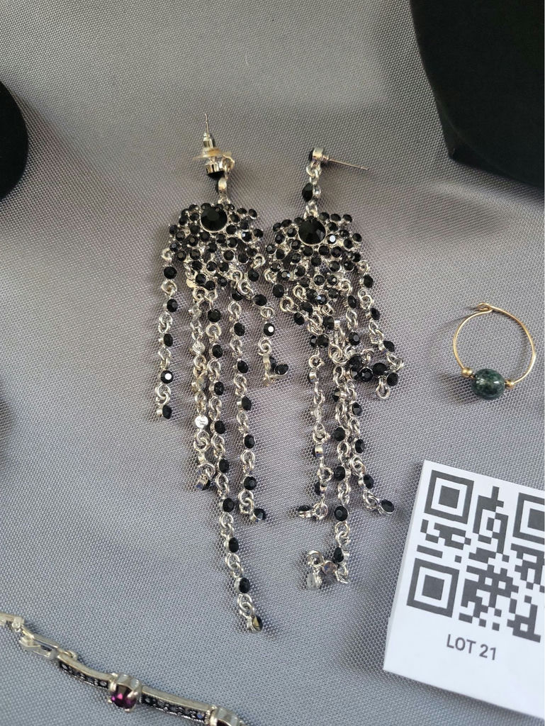 Assorted Costume Jewelry Collection - image 11 of 19