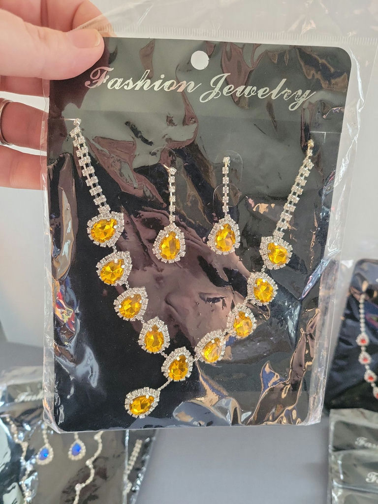 Assorted fashion jewelry sets with colored gemstones - image 5 of 8