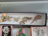 Assorted Brooches and Pins in Boxes - thumbnail 14 of 21