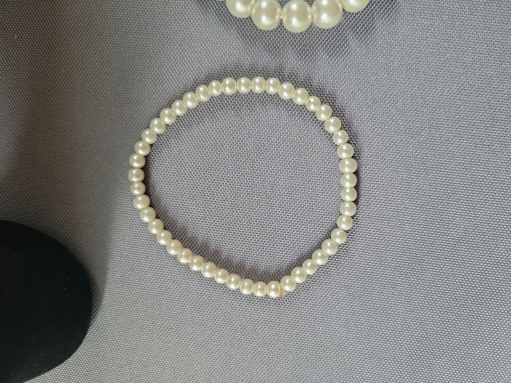 Pearl Jewelry Collection (Necklaces, Bracelets, and Earrings) - image 15 of 19