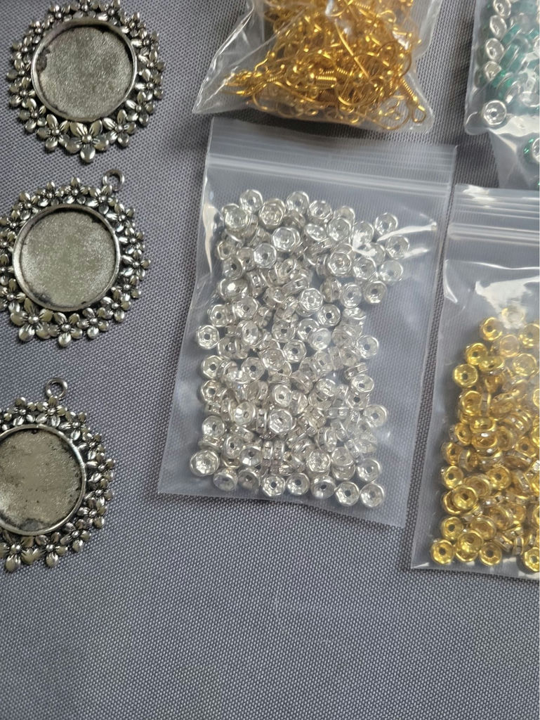 Swarovski Elemnts and assorted jewelry making findings and components - image 8 of 11