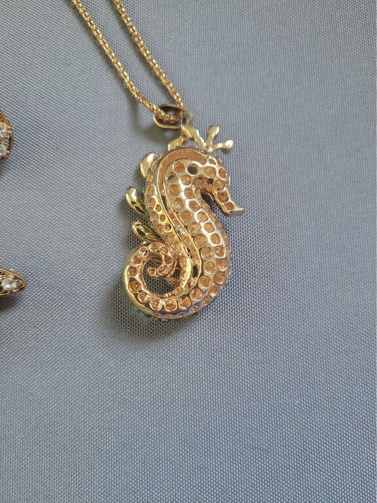 Betsy Johnson gold-tone rhinestone seahorse and two hair clips - image 4 of 6