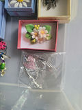 Assorted Brooches and Pins in Boxes - thumbnail 13 of 21