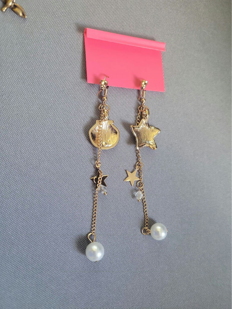Betsy Johnson dangling earrings with leaf and marine charms - image 5 of 6