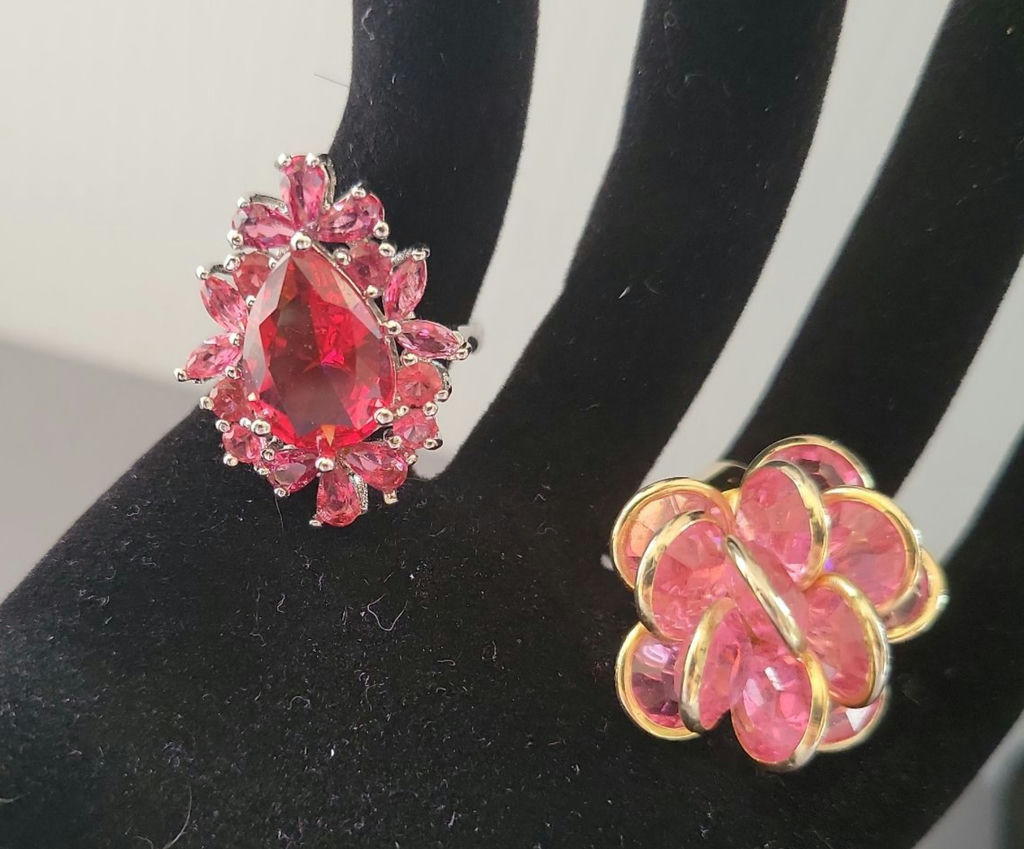 Pink fashion jewelry collection with floral motifs - image 12 of 15