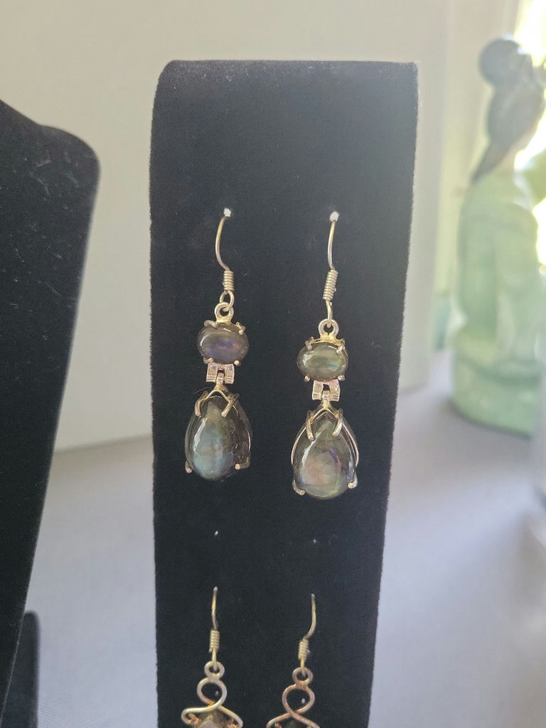 Assorted jewelry collection with pendants and earrings - image 10 of 12