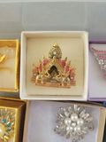 Assorted decorative jewelry brooches and pins - thumbnail 3 of 22