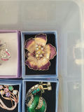 Assorted decorative jewelry brooches and pins - thumbnail 5 of 22