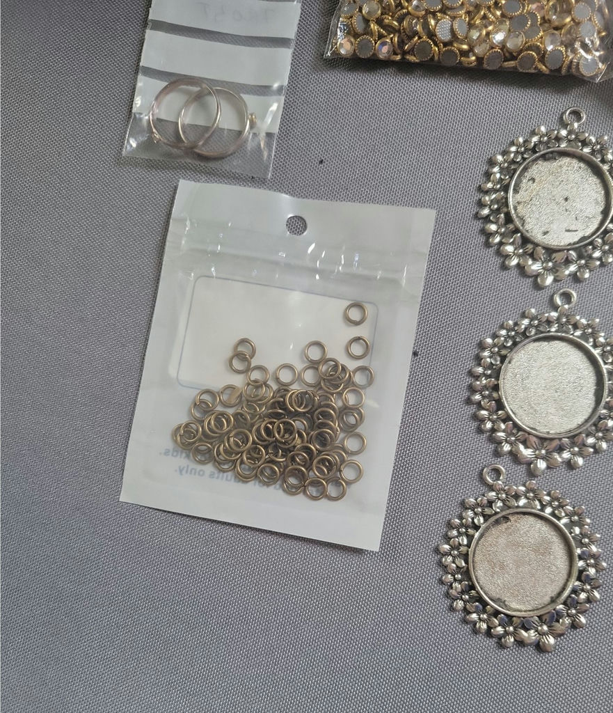 Swarovski Elemnts and assorted jewelry making findings and components - image 10 of 11