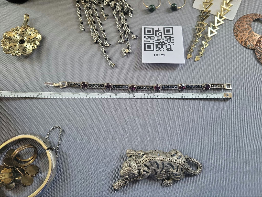 Assorted Costume Jewelry Collection - image 16 of 19