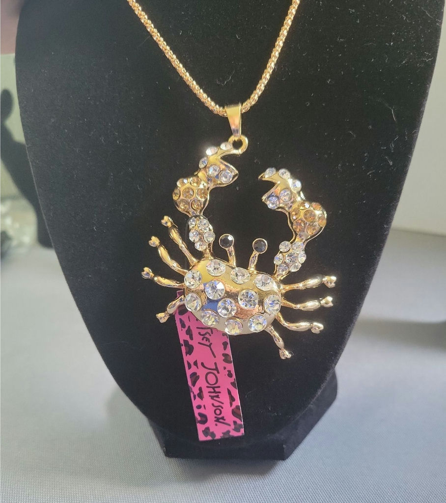 Betsey Johnson crab pendant necklace - image 1 of 4