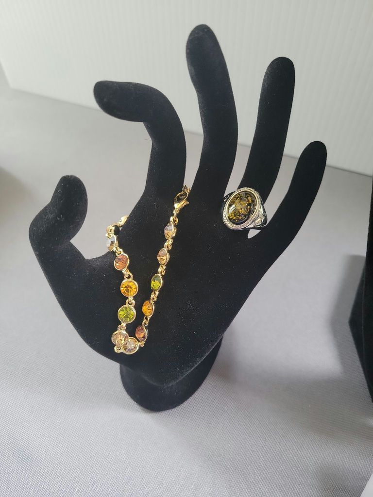 Swarovsk Elements and Assorted Jewelry Lot with Necklace, Bracelet, Ring, and Earrings - image 2 of 12