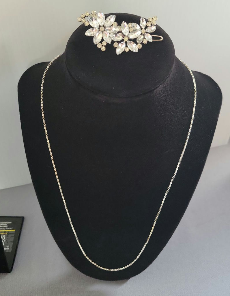 Swarovski Elements and Faux Diamond jewelry collection: bracelet, necklace, rings and earrings with floral hair accessory - image 10 of 17