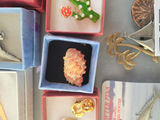 Assorted pins and brooches - thumbnail 9 of 21