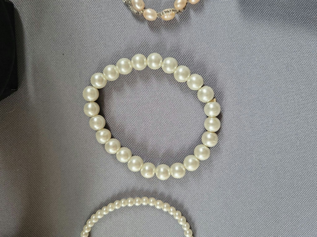 Pearl Jewelry Collection (Necklaces, Bracelets, and Earrings) - image 16 of 19
