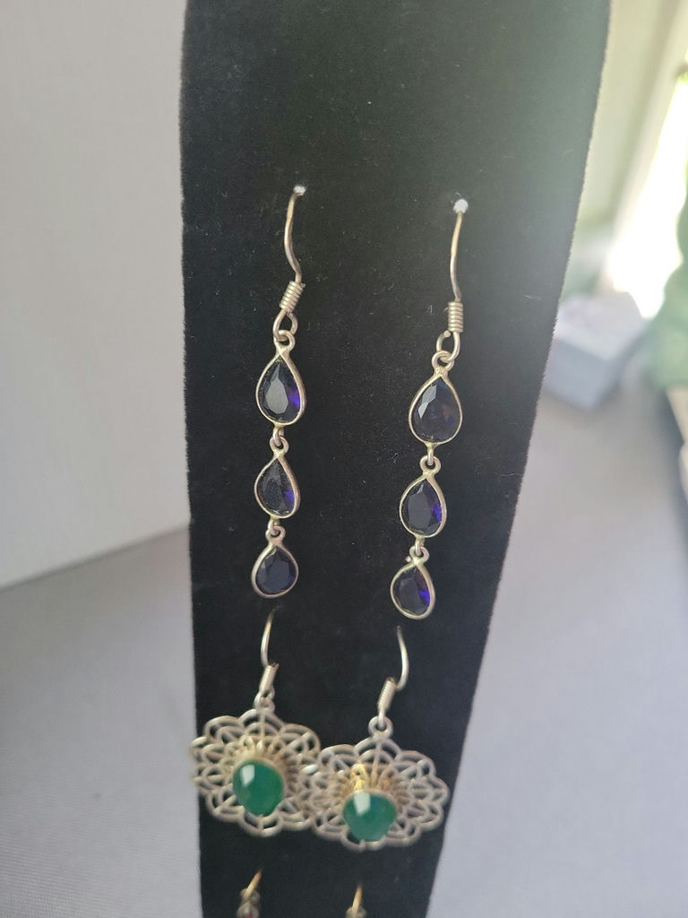Assorted jewelry: necklace, bracelets, rings, and earrings - image 16 of 19