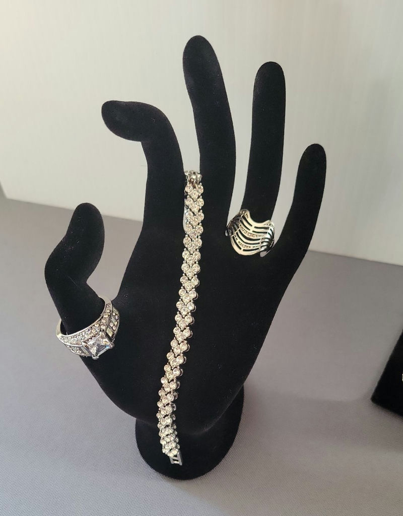 Swarovski Elements and Faux Diamond jewelry collection: bracelet, necklace, rings and earrings with floral hair accessory - image 12 of 17