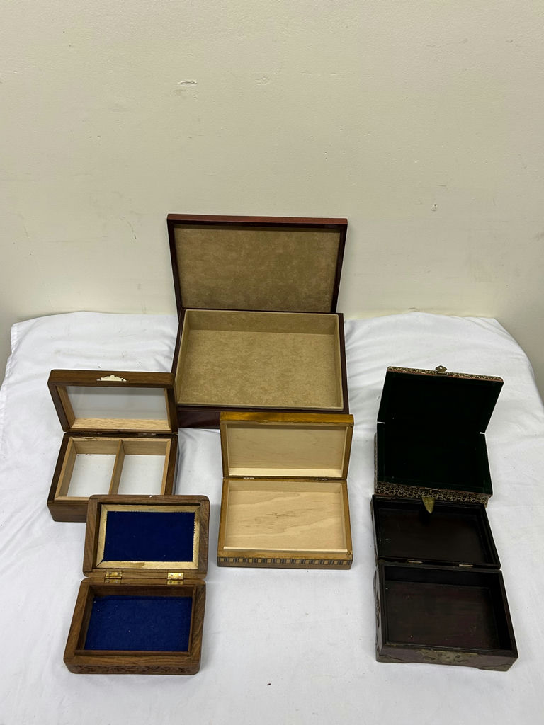 A Collection of Dresser Top Boxes - image 11 of 11