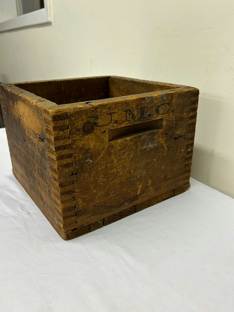 Union Metallic Cartridges Co Shipping Crate.  - image 7 of 8