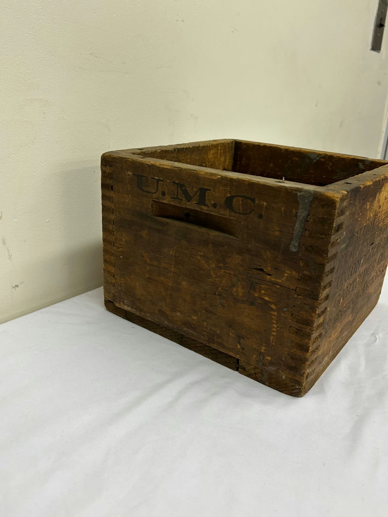 Union Metallic Cartridges Co Shipping Crate. - image 4 of 8