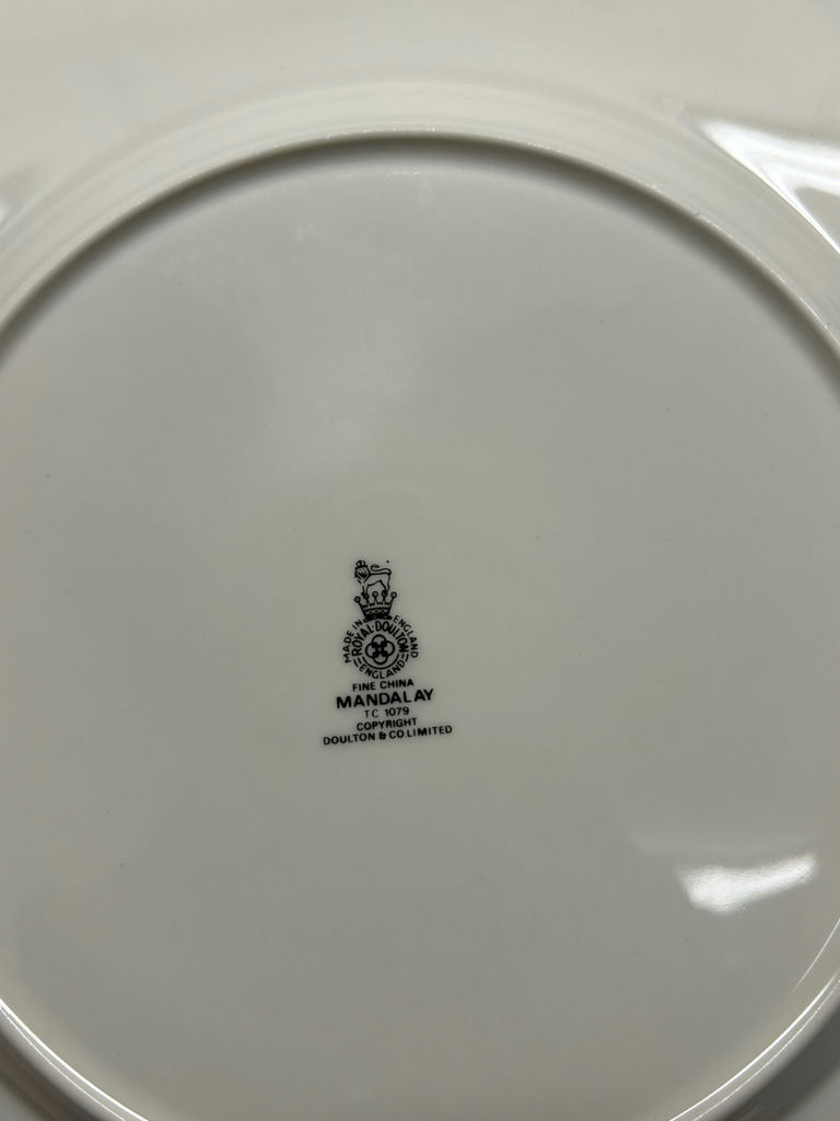 Royal Doulton Mandalay Dinner Plates - image 3 of 4