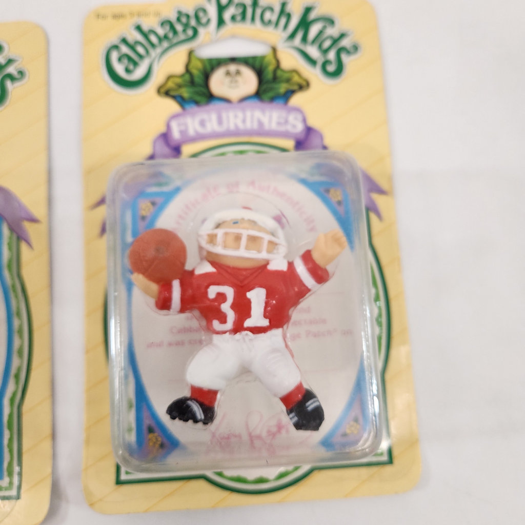 Cabbage Patch Mini Figures - image 3 of 4