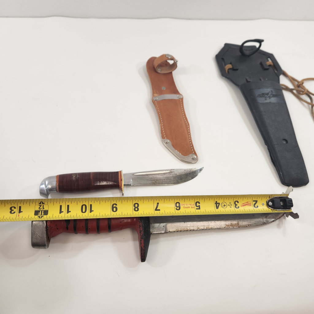 Collectible Knives - image 5 of 5