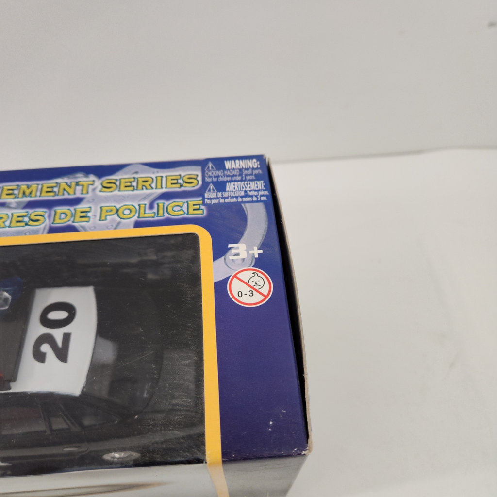 Motor Max 1:24 Scale Diecast Car - image 3 of 3