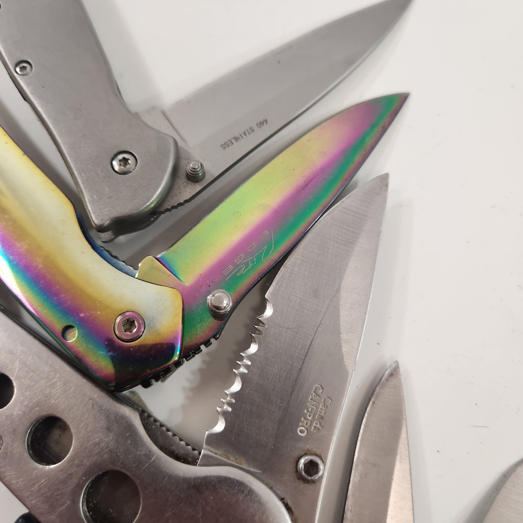 Collectible Knives - image 4 of 4