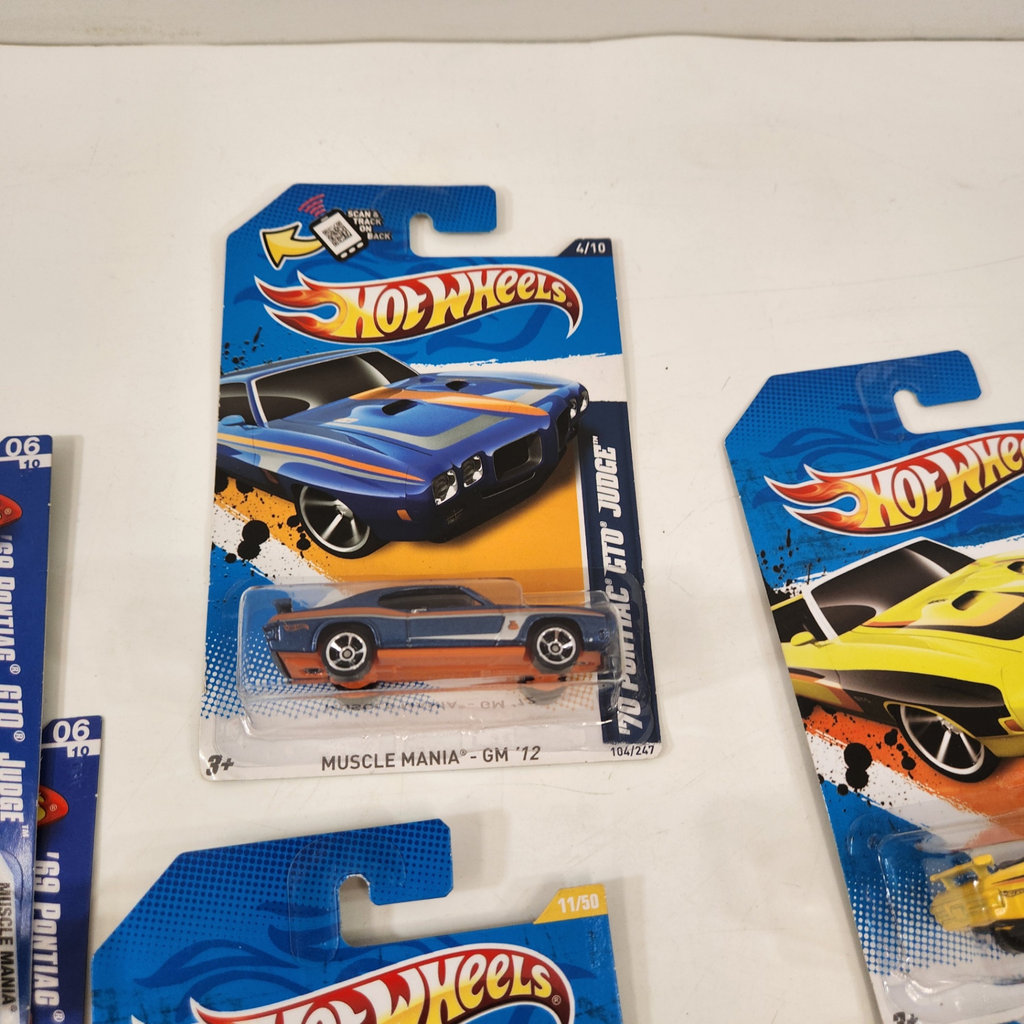 Hot Wheels Pontiac GTO Cars - image 4 of 5