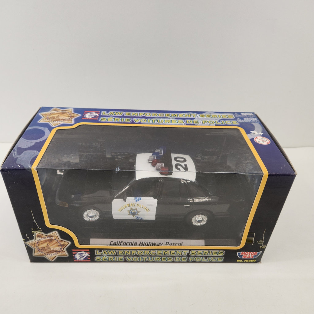 Motor Max 1:24 Scale Diecast Car - image 1 of 3