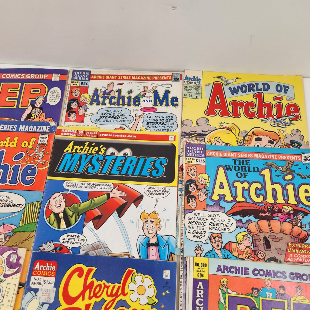 Miscellaneous Archie Comics - image 5 of 6