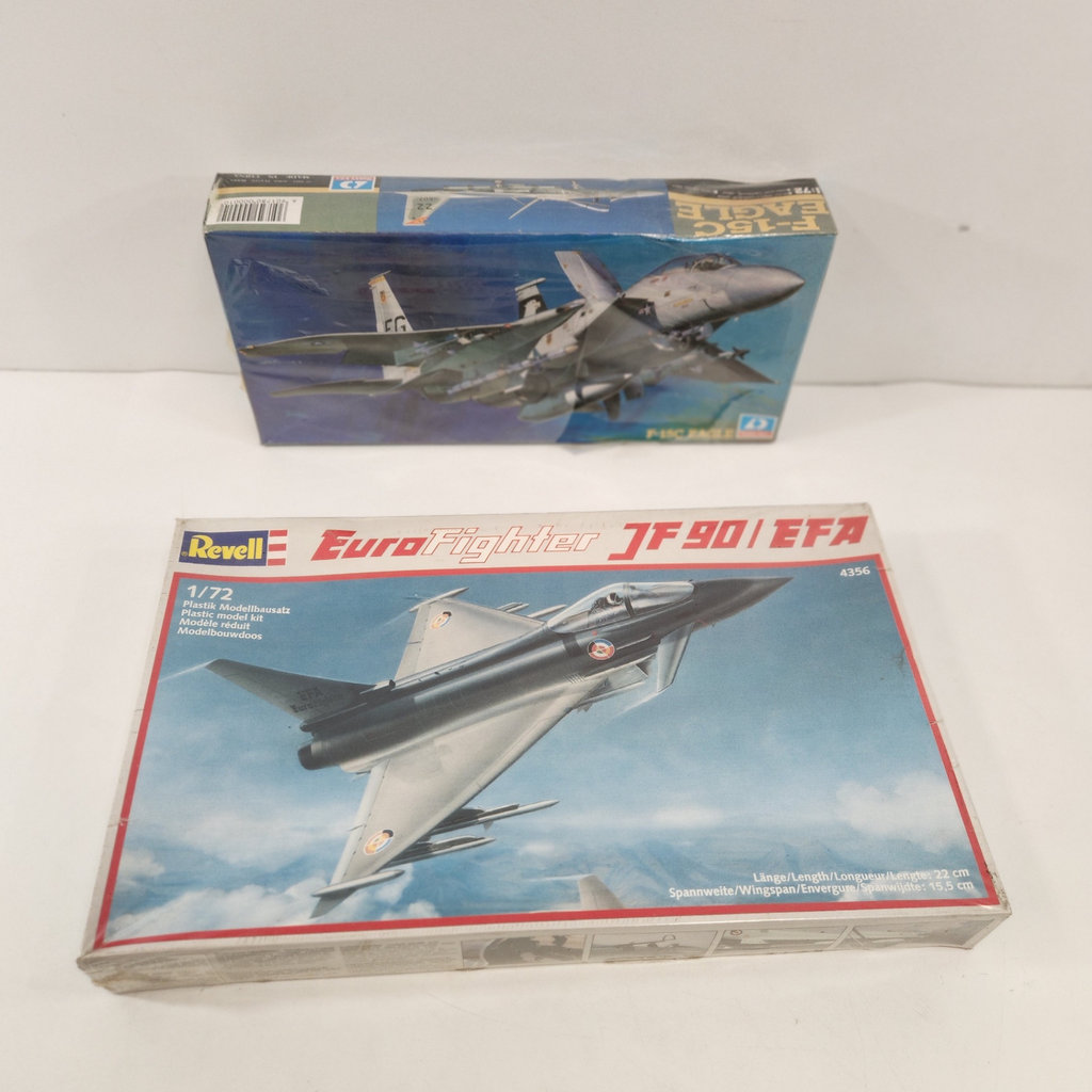 1:72 Scale Airplane Model Kits - image 1 of 3
