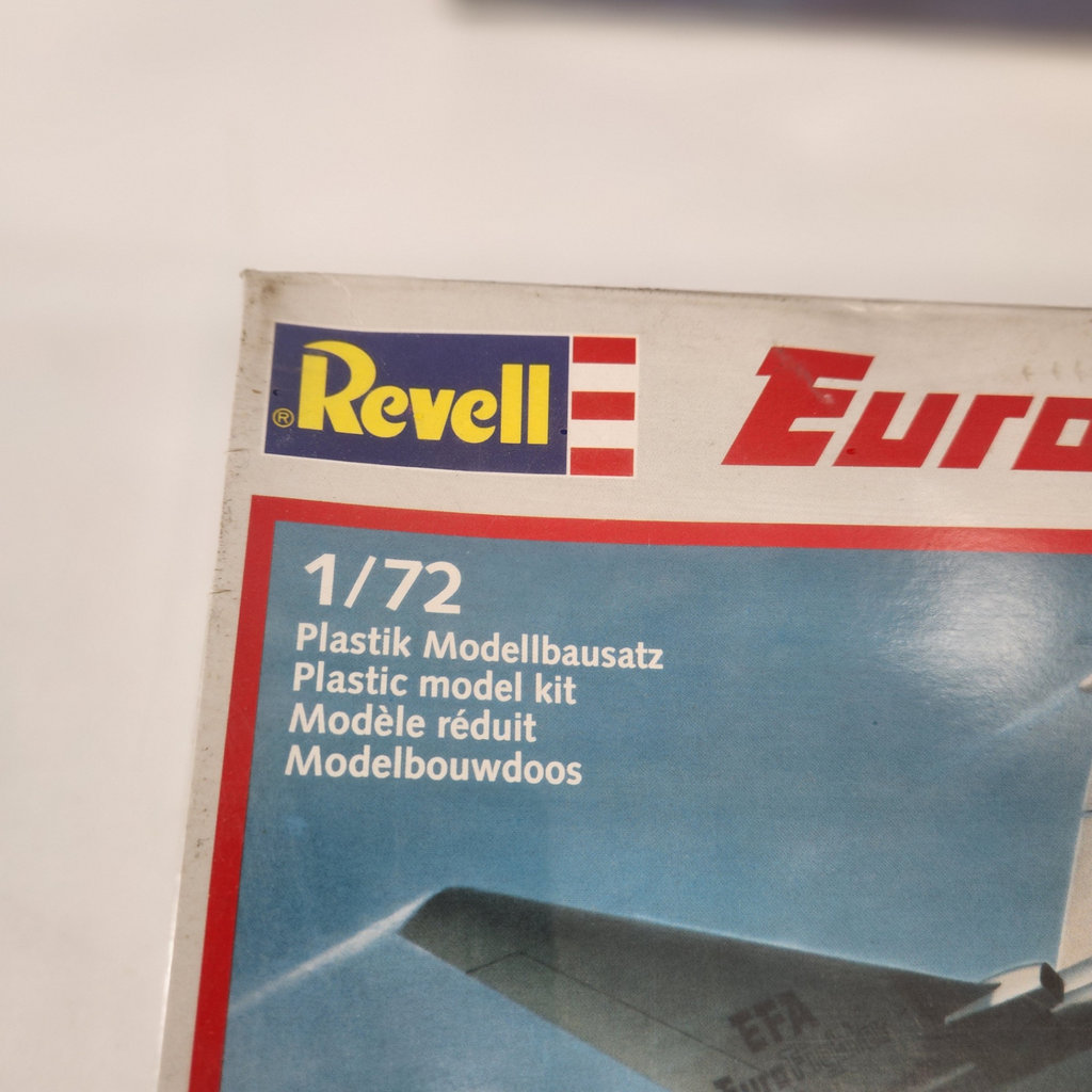 1:72 Scale Airplane Model Kits - image 2 of 3
