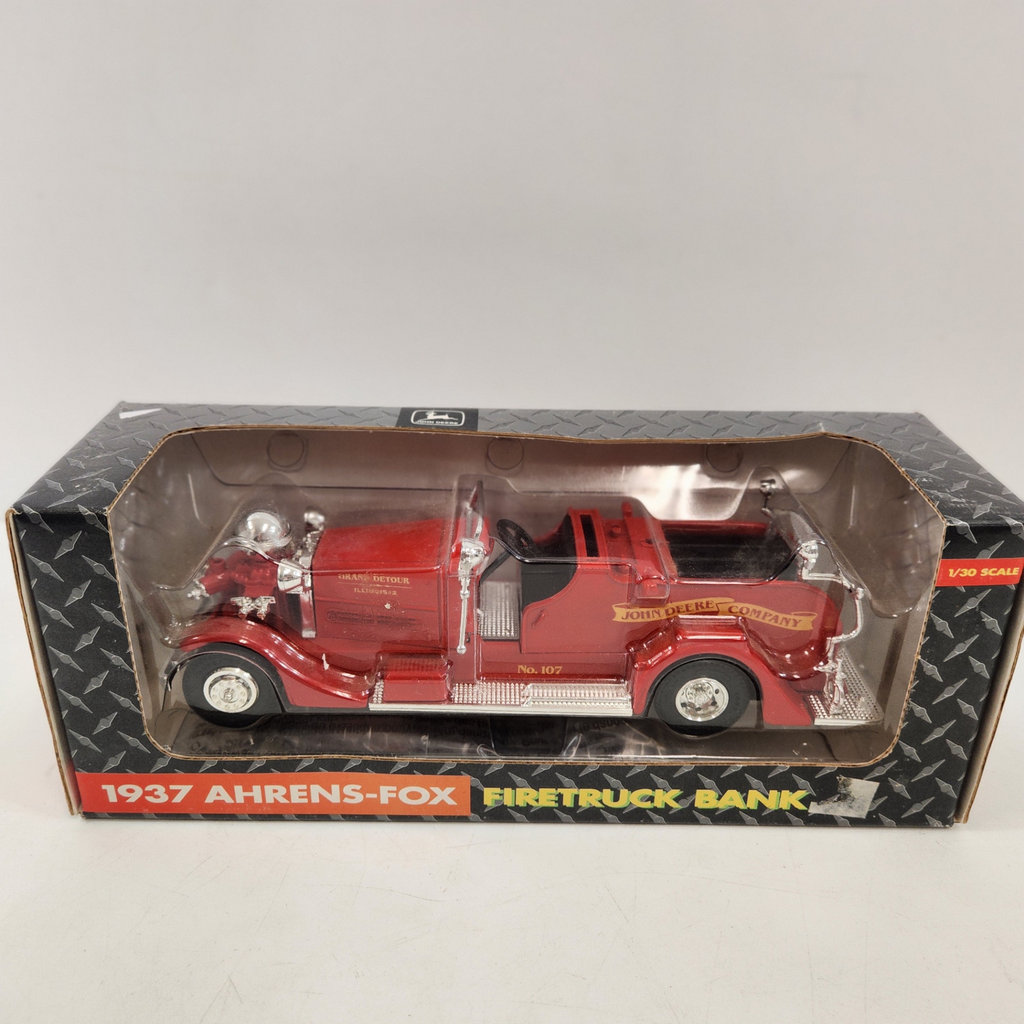 John Deere 1:30 Scale Bank - image 1 of 5