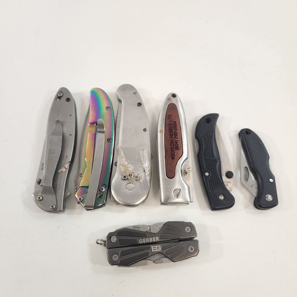 Collectible Knives - image 1 of 4