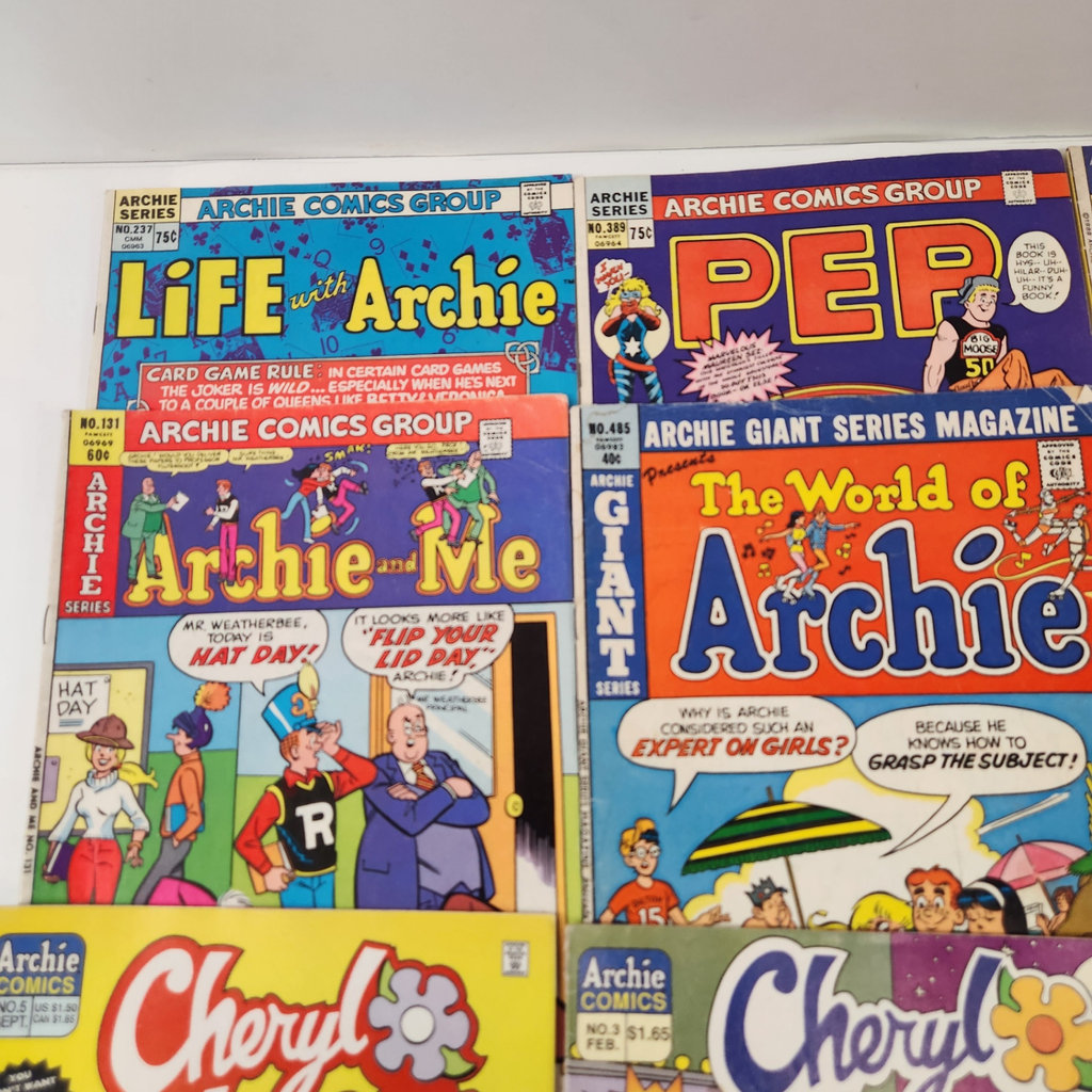 Miscellaneous Archie Comics - image 2 of 6