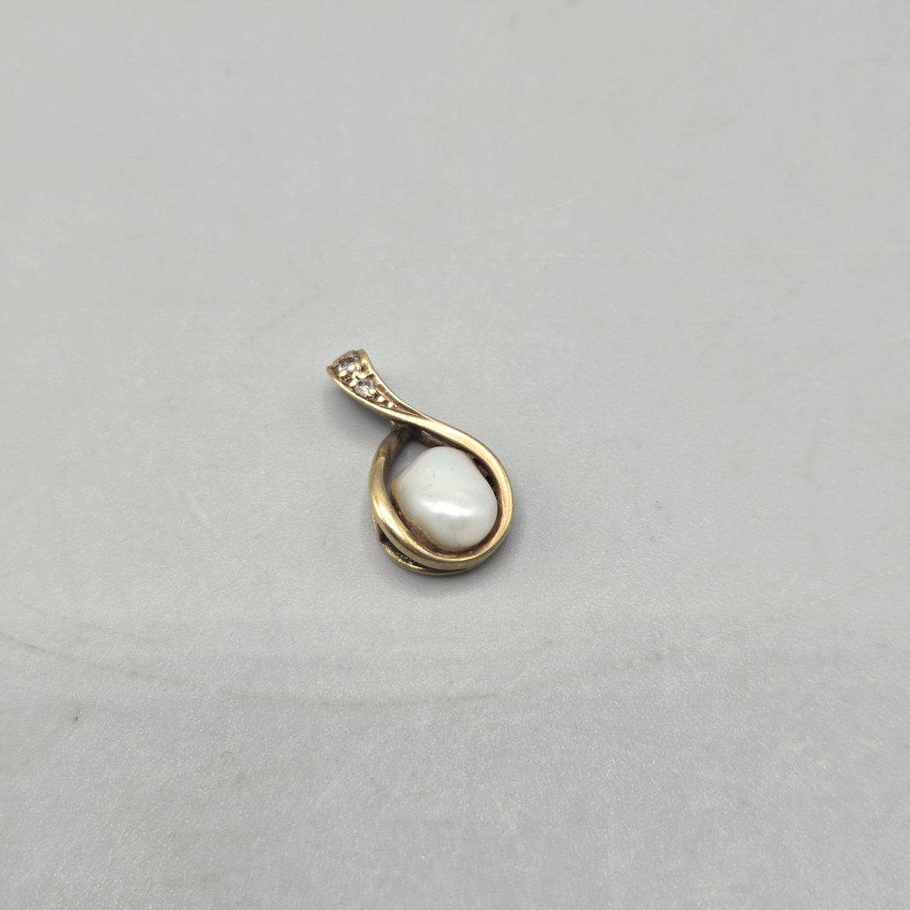 14K Gold Pendant with Pearl - image 1 of 7