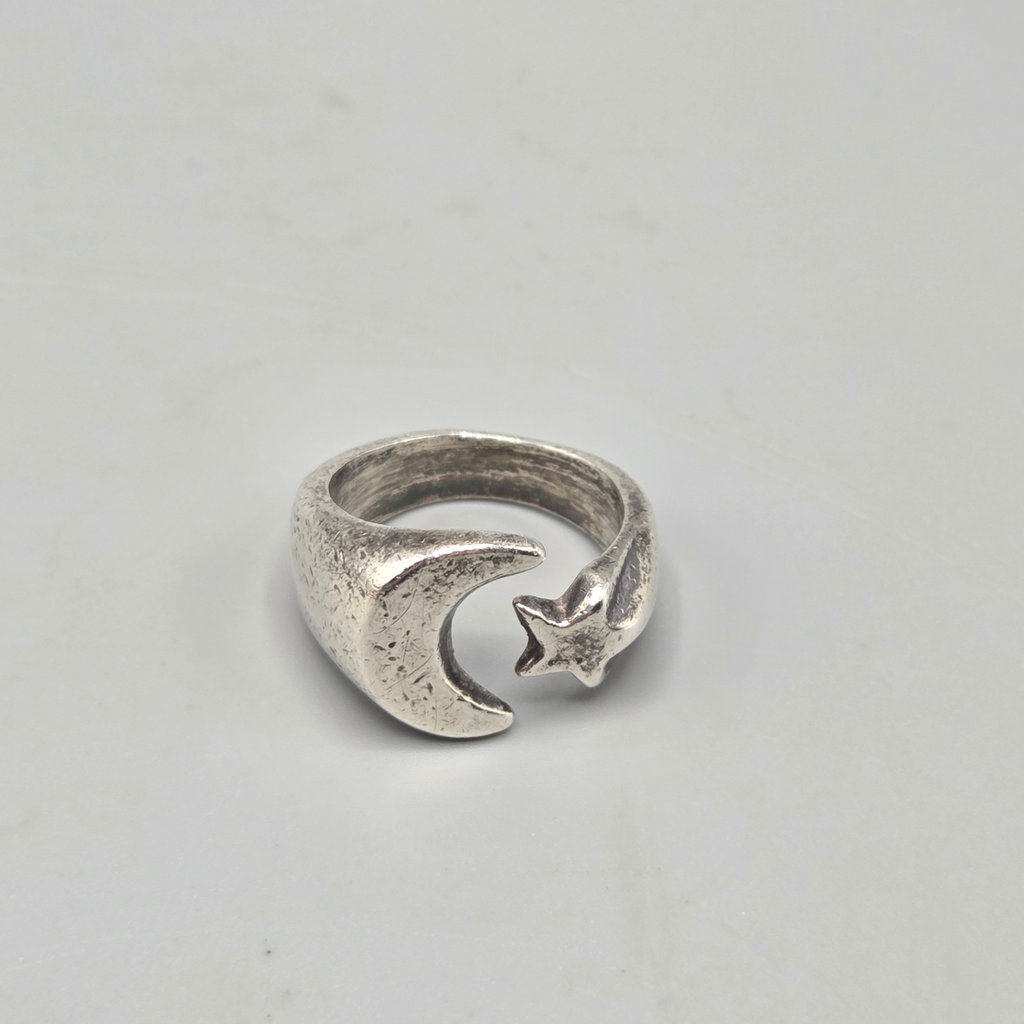 Sterling Silver Moon and Star Ring 9.33 grams - image 1 of 4