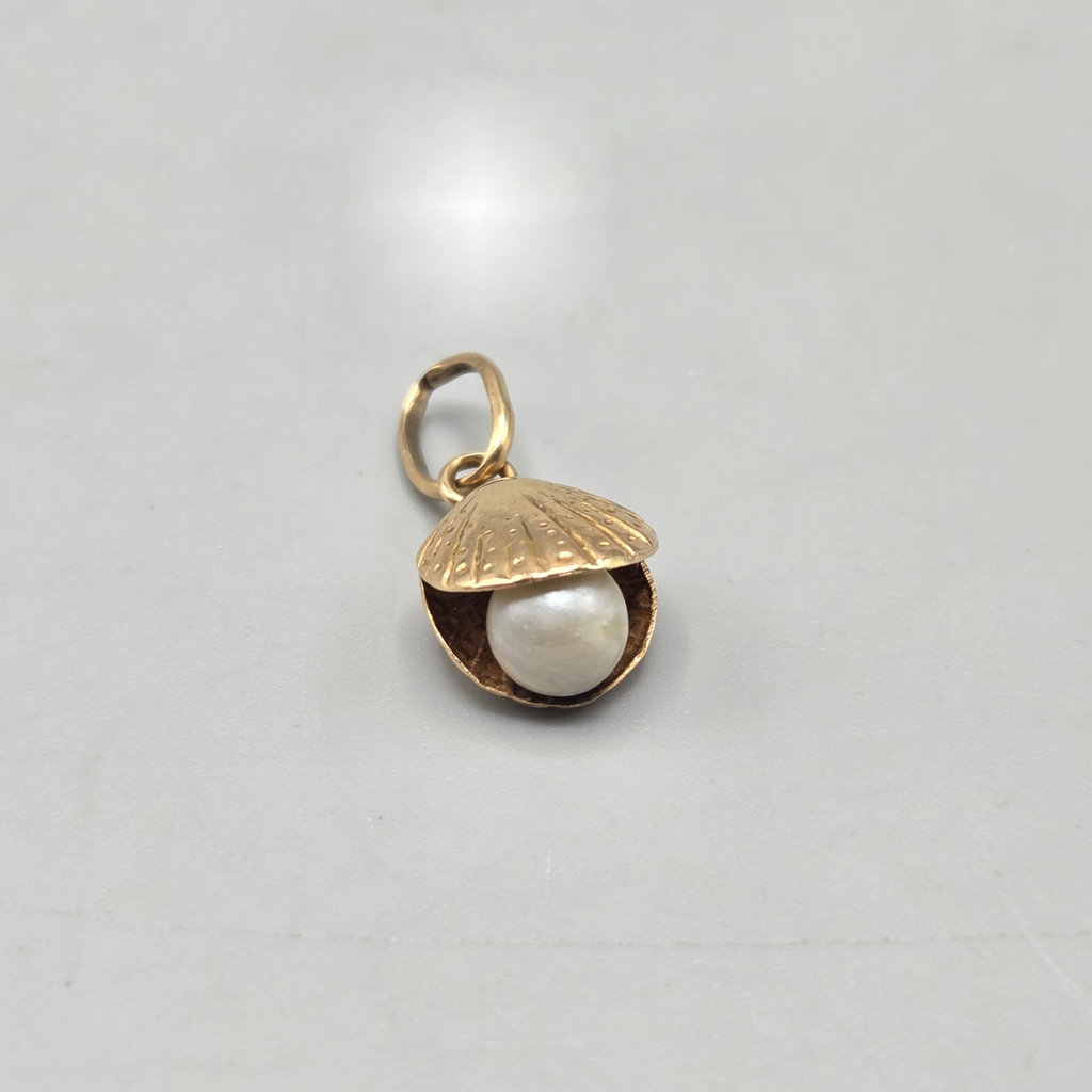 18K Gold Pendant/Charm - image 3 of 6