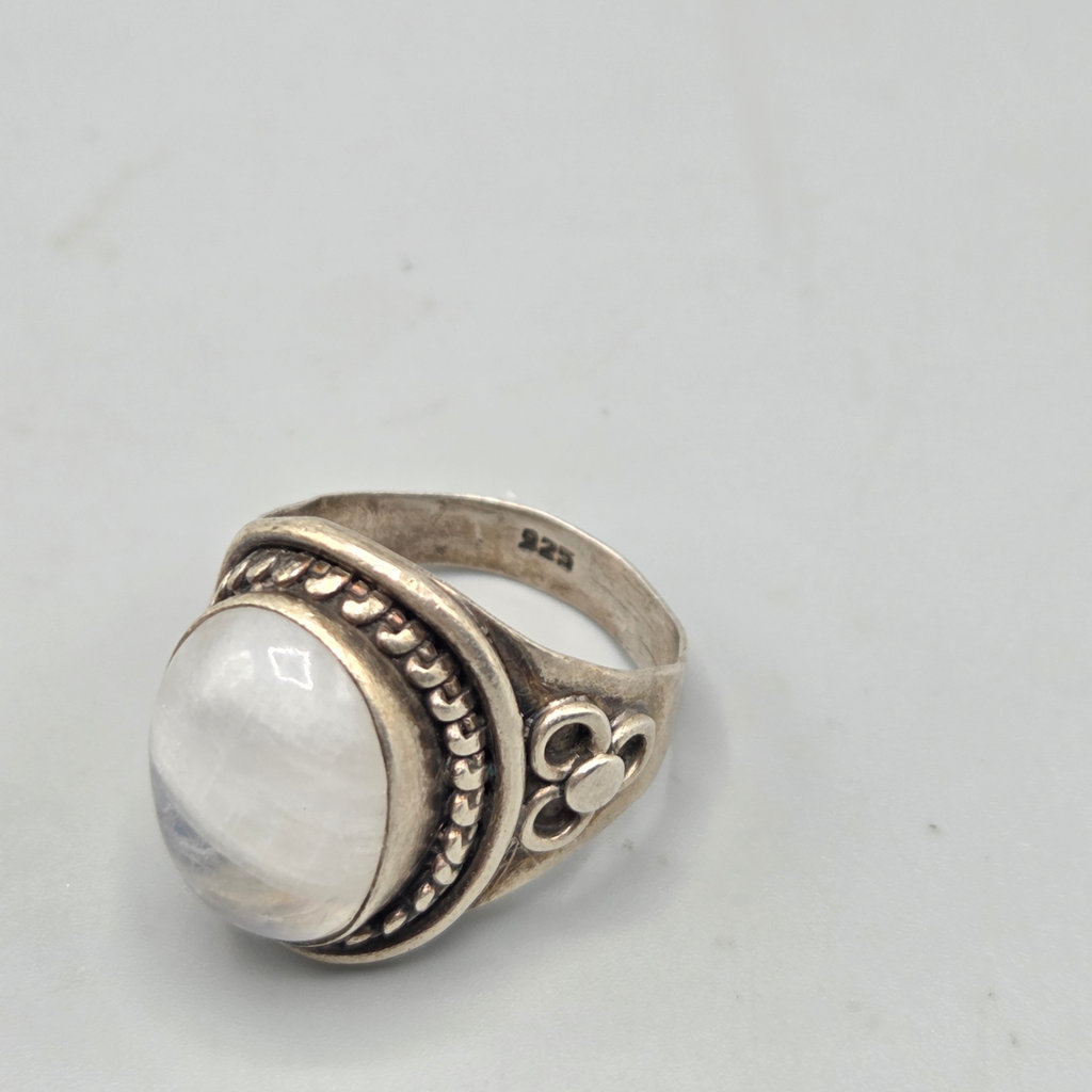 Sterling Silver Ring 7.98 grams - image 2 of 5