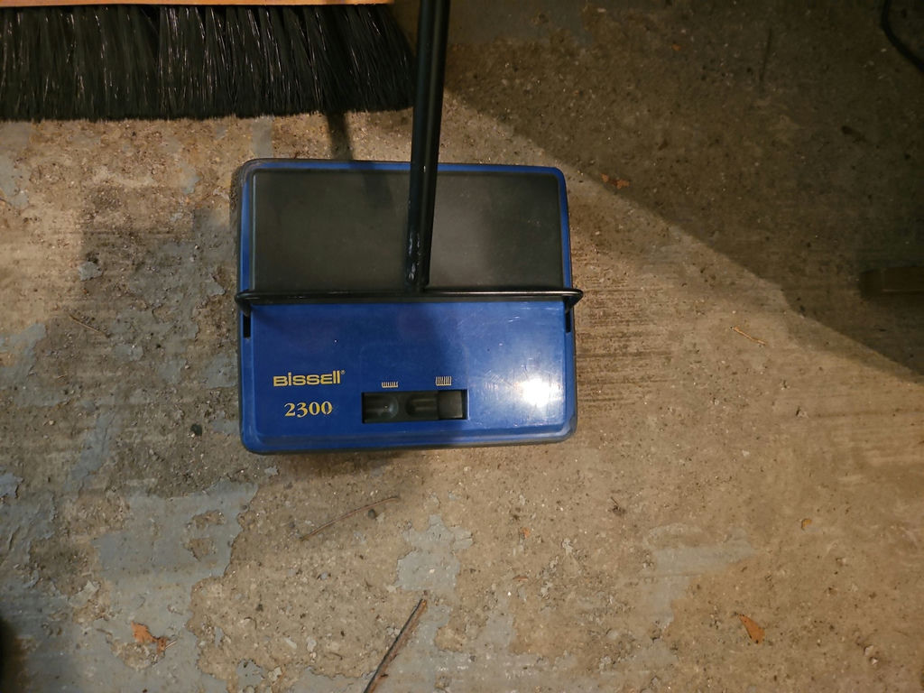 Assorted cleaning tools and equipment - image 4 of 9