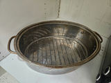 Large roasting pot with rack and lid - thumbnail 3 of 5