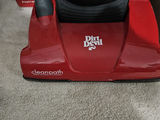 Dirt Devil Featherlite Cyclonic Upright Vacuum - thumbnail 3 of 9