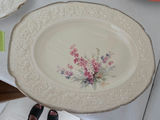 Pair of oval floral ceramic plates/platters with embossed border - thumbnail 3 of 9
