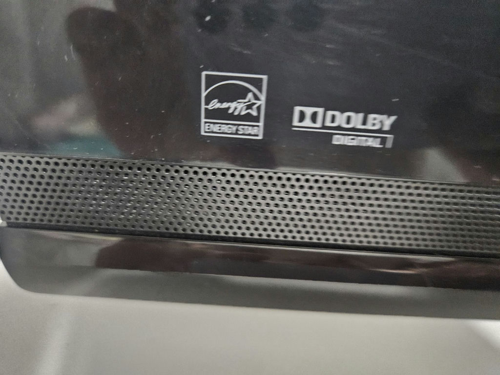 Toshiba Flat Screen Television - image 3 of 8