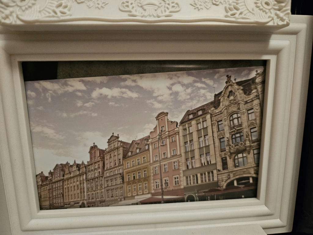 Set of white ornate photo frames - image 7 of 7